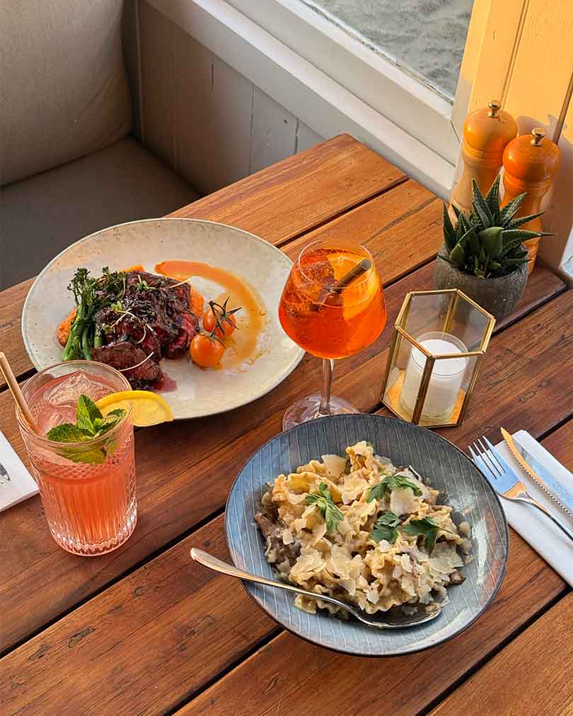 Entrecote en truffelpasta met cocktails